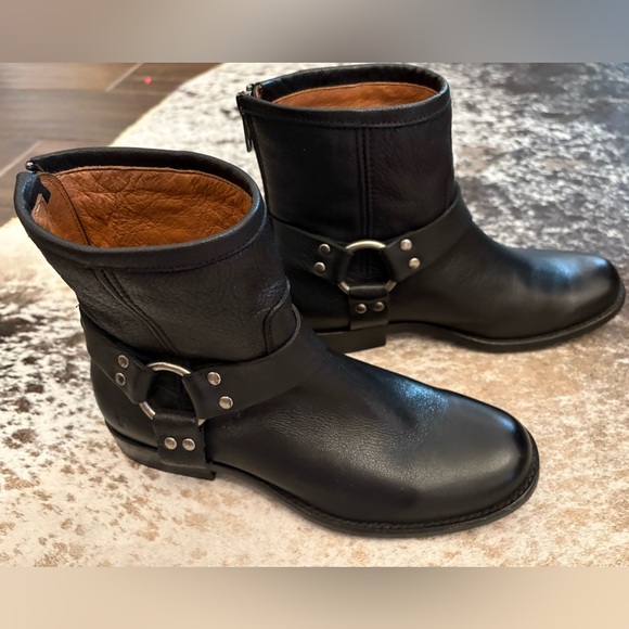 The Frye Co Shoes - Frye Black Leather Ankle Boots with harness Size 6